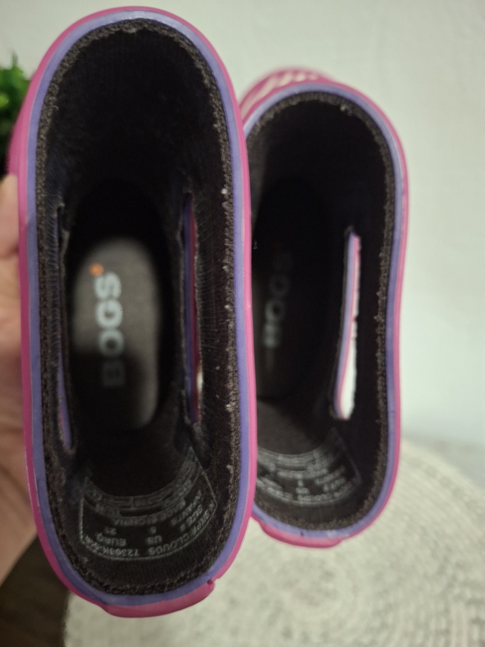 Bogs Kids Purple & Pink Patterned Rain Boots with Cloud Print Size 5. - Picture 9 of 11
